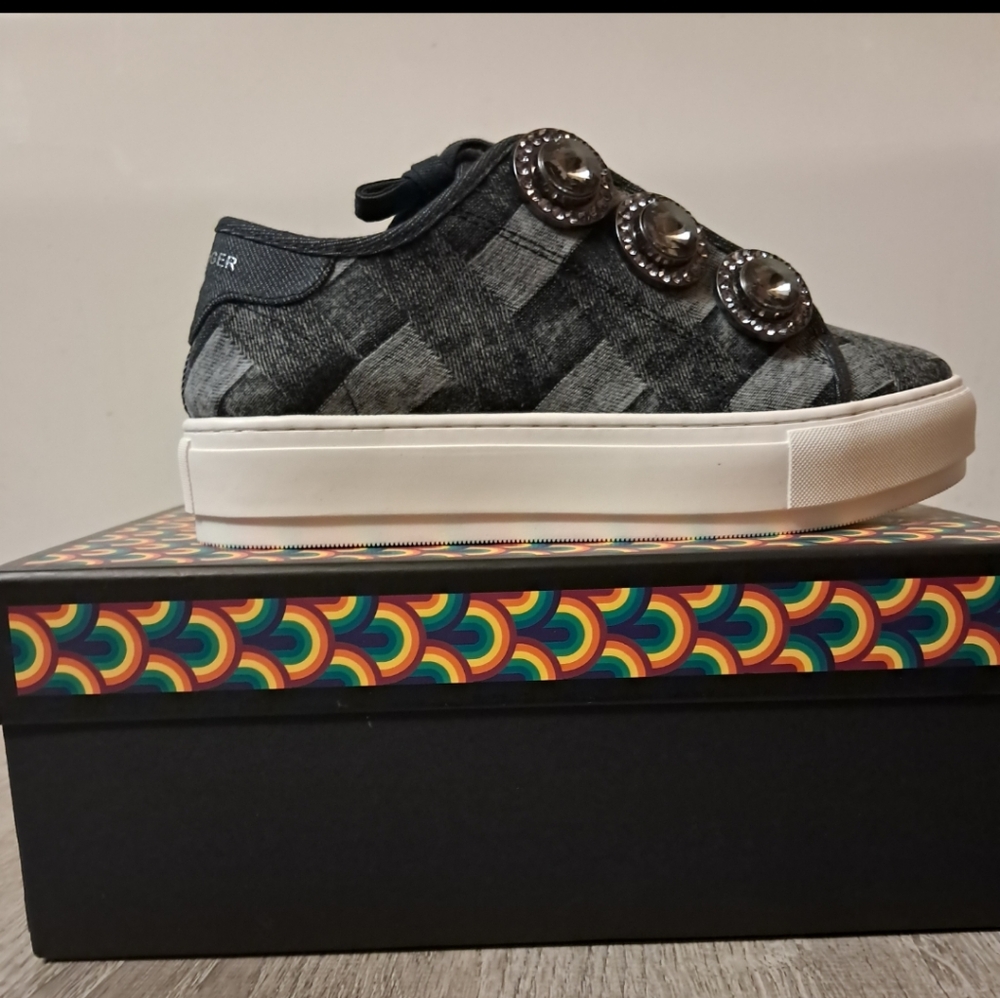 Kurt Geiger Black and Gray Sneakers